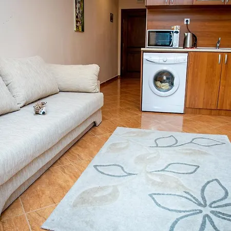 Helios In A Complex In St By Flat Mаnаger Apartment